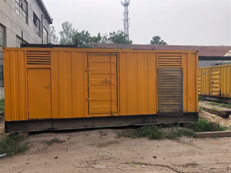 黎母山镇柴油发电机如何判断新机油是否已经完全充满机油滤清器？