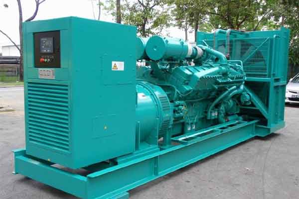 黎母山镇柴油发电机组电压不稳定怎样维修？