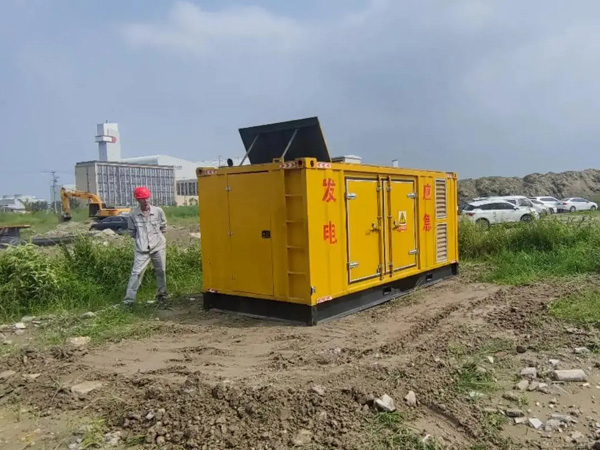 黎母山镇200KW柴油发电机机组每小时的油耗量受哪些因素影响？